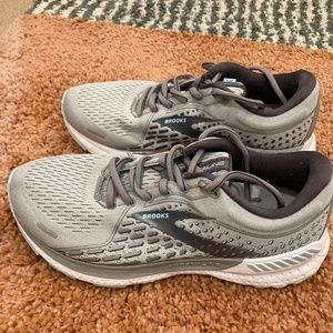 Brooks Sneakers Adrenaline GTS 21 Size 7.5 Extra Wide